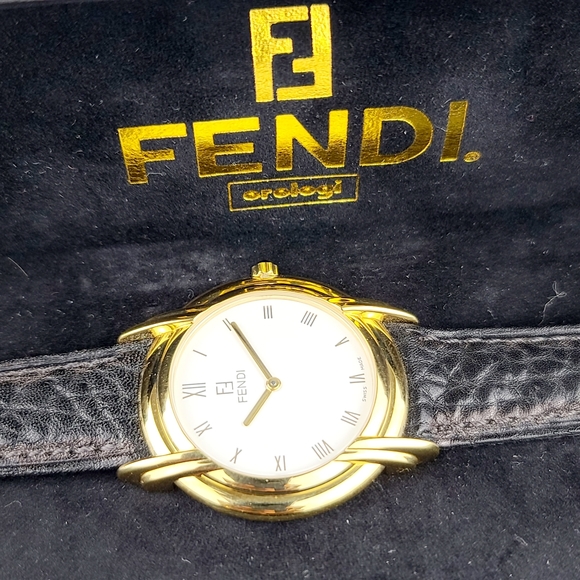 FENDI OROLOGI 300G WATCH - Picture 11 of 12